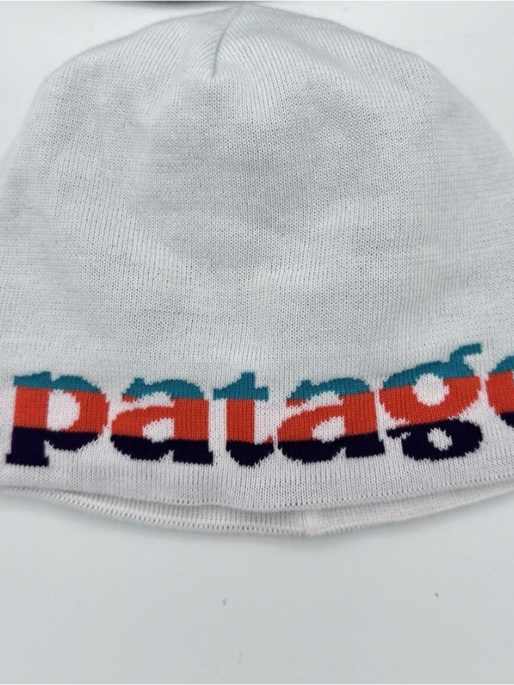 Patagonia Beanie Hat 28860 - logo Belwe birch white